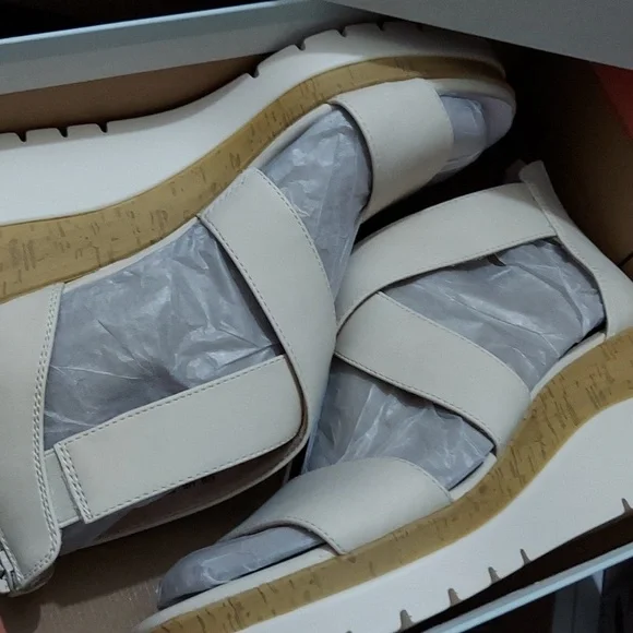 Womens SOUL Naturalizer Goodtimes Platform Wedge Sandals - Picture 2 of 8